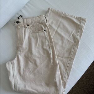 Banana Republic The Icon Classic Wide Leg Jean in Ecru